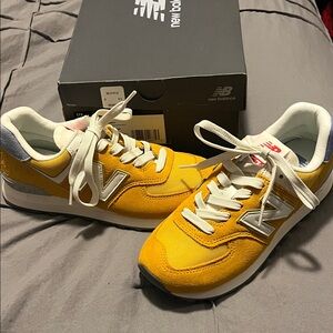 Women’s New Balance 574 shoes 6.5 never worn
Yellowish orange